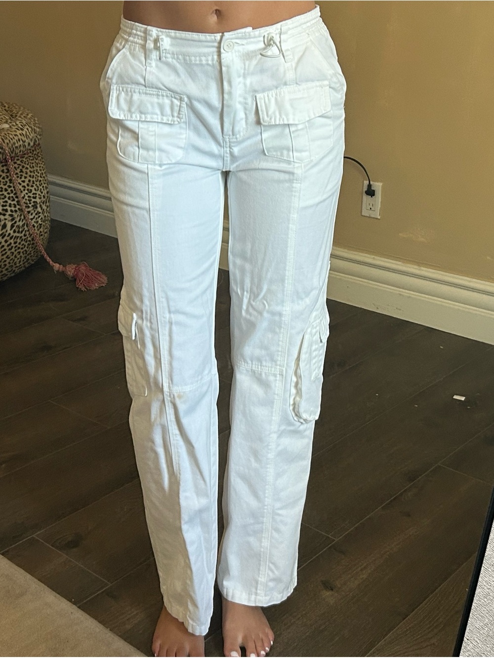Brandy Melville White Straight-Leg Cargo Pants